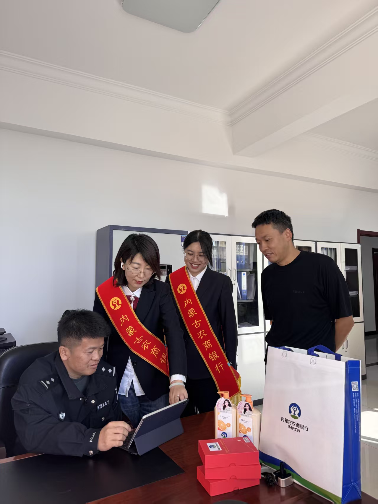 1761700608130528.jpg 1761700608130528.jpg