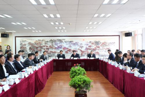 科尔沁草原肉牛产业发展政银企推进会在呼召开
