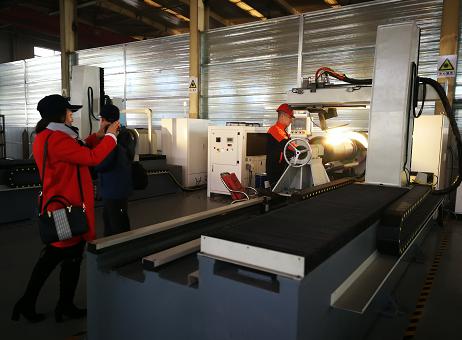 科技创新驱动产业发展,包头首例激光熔覆设备加工产线正式投产